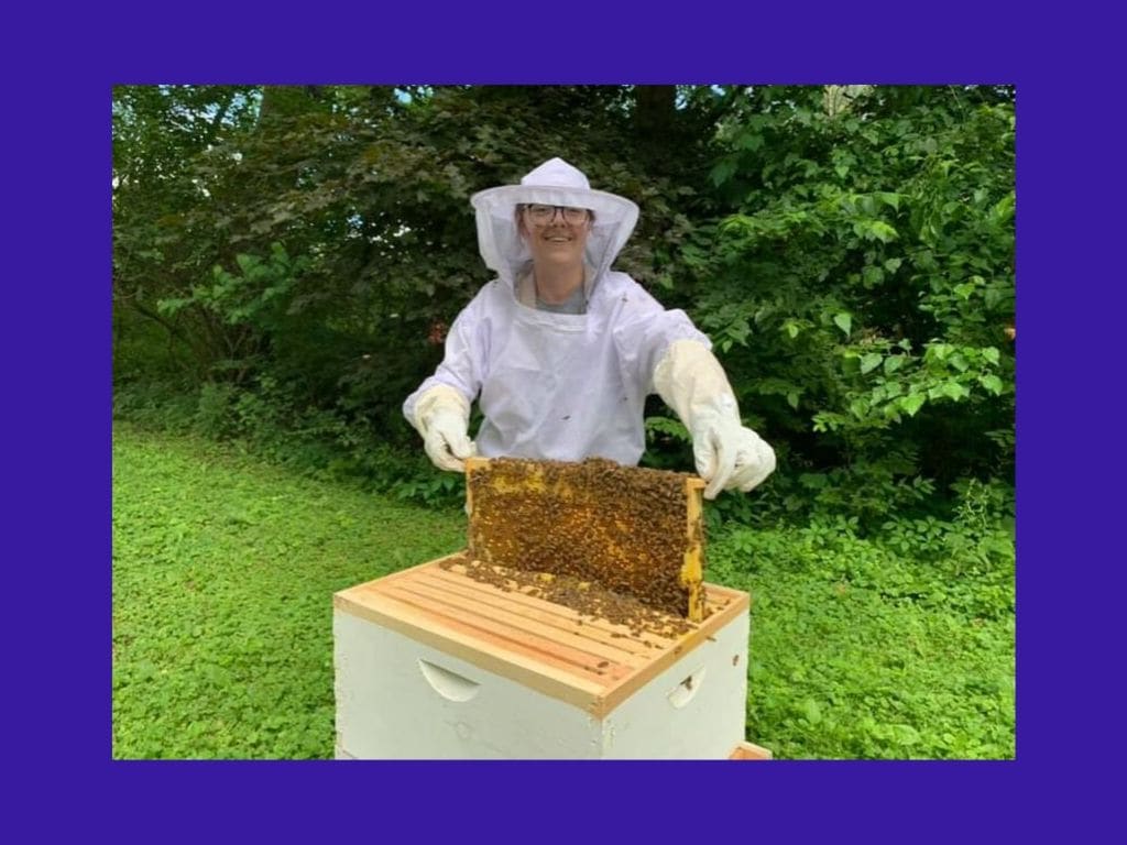 Picture of Donata Kalnenaite and her bees 